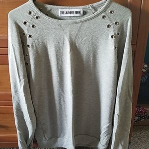 Gray long sleeve shirt